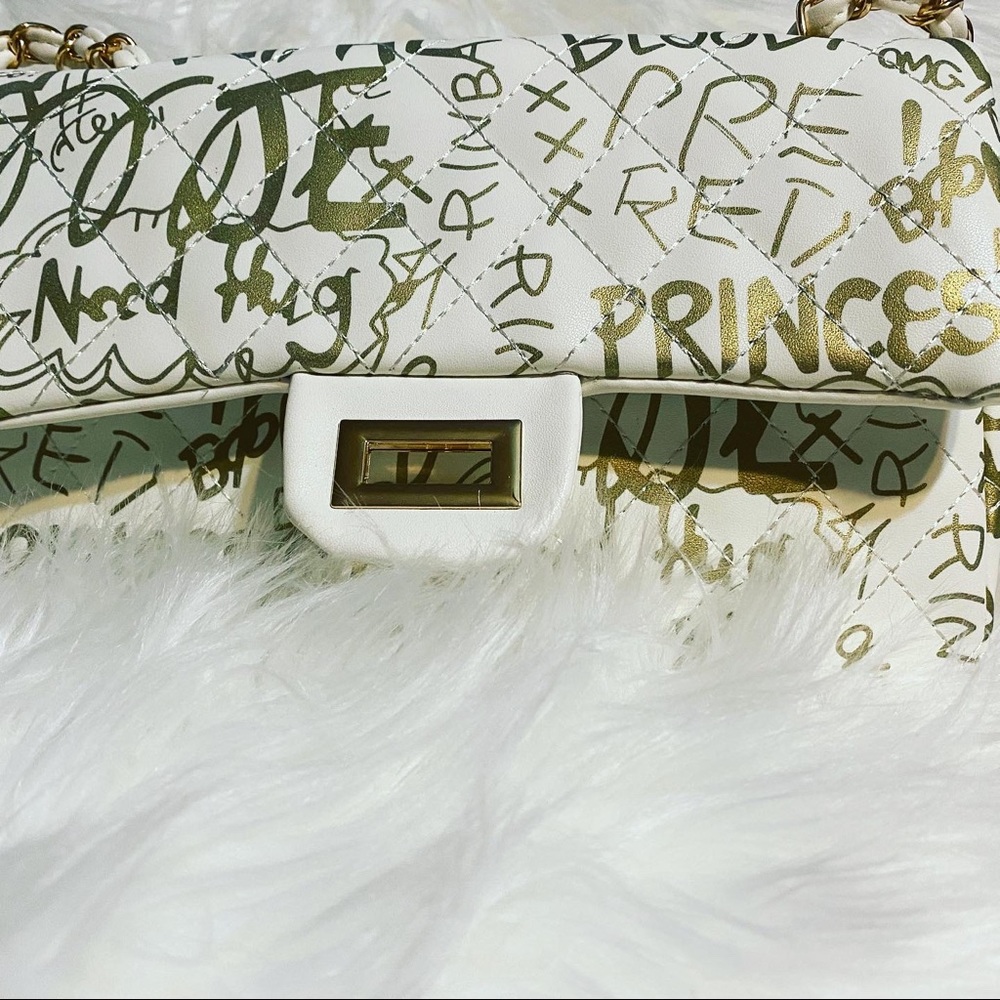 Purses - Picture 3 of 3
